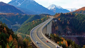 Większe limity prędkości na autostradzie w Austrii. Testują ograniczenie do 150 km na godz.