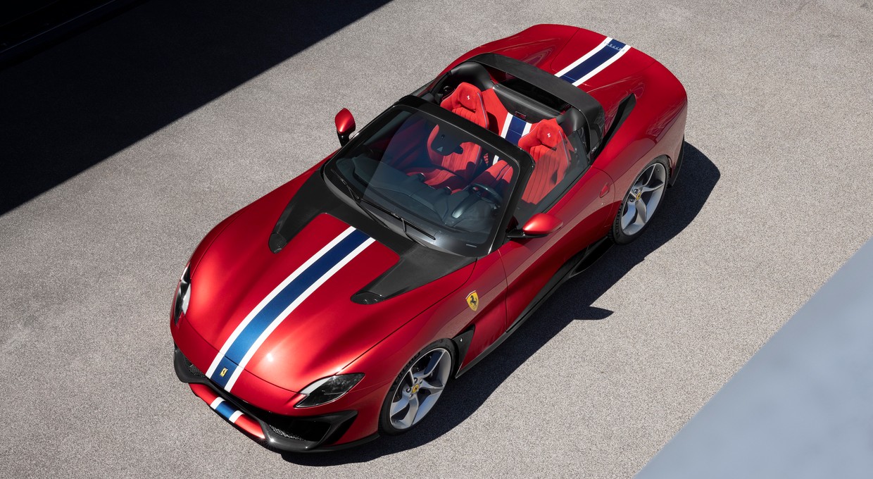 Ferrari SP51 uszczęśliwi tylko jedną osobę na świecie. Nie ma dachu, ale ma V12