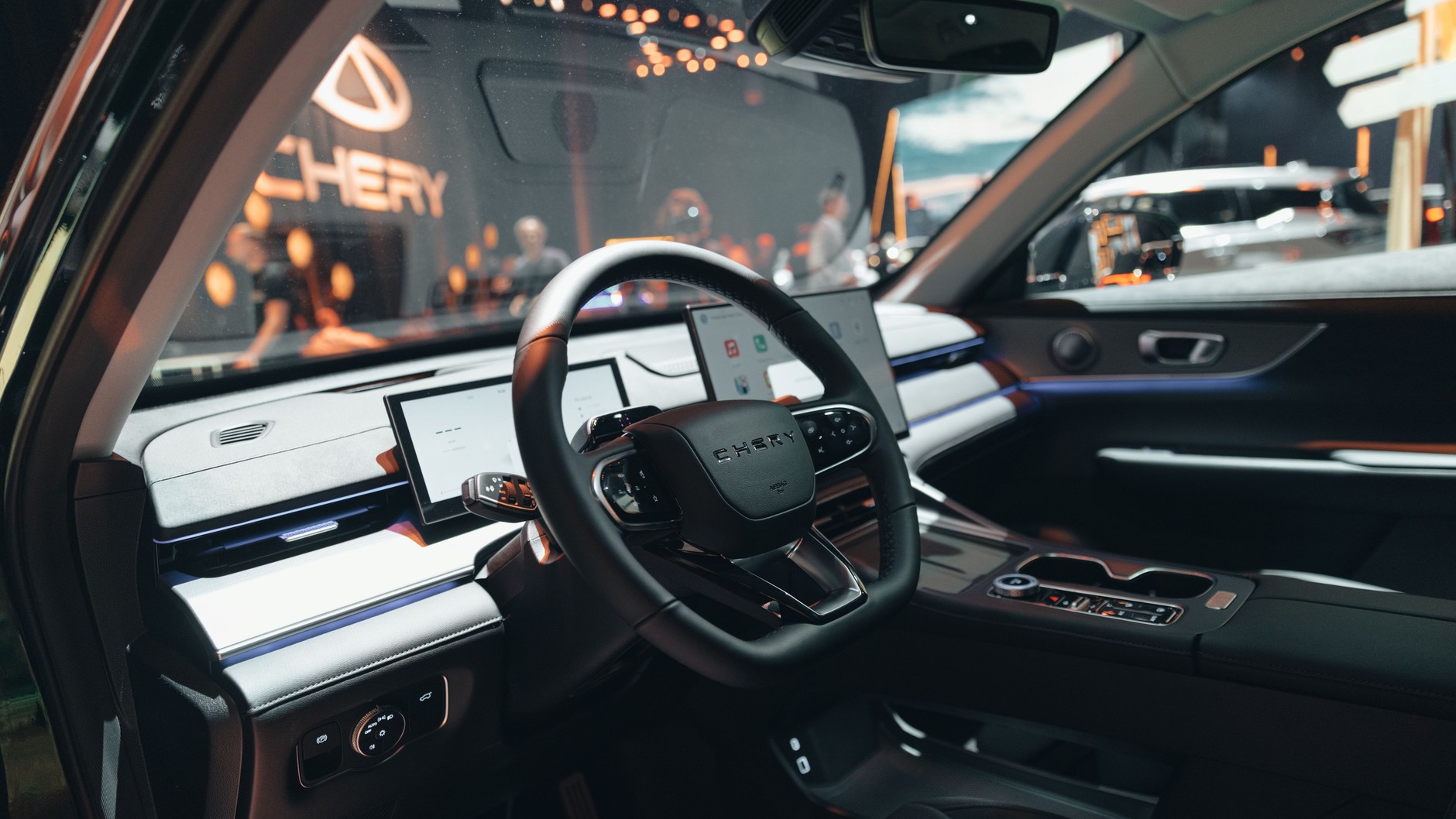 Auta CHERY TIGGO to również luksusowe wnętrza