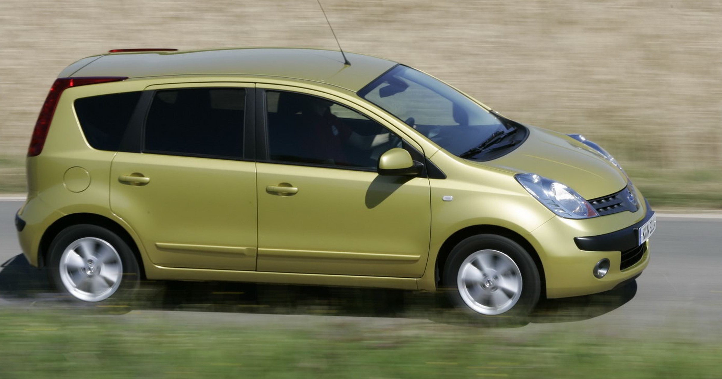 001_nissan_note