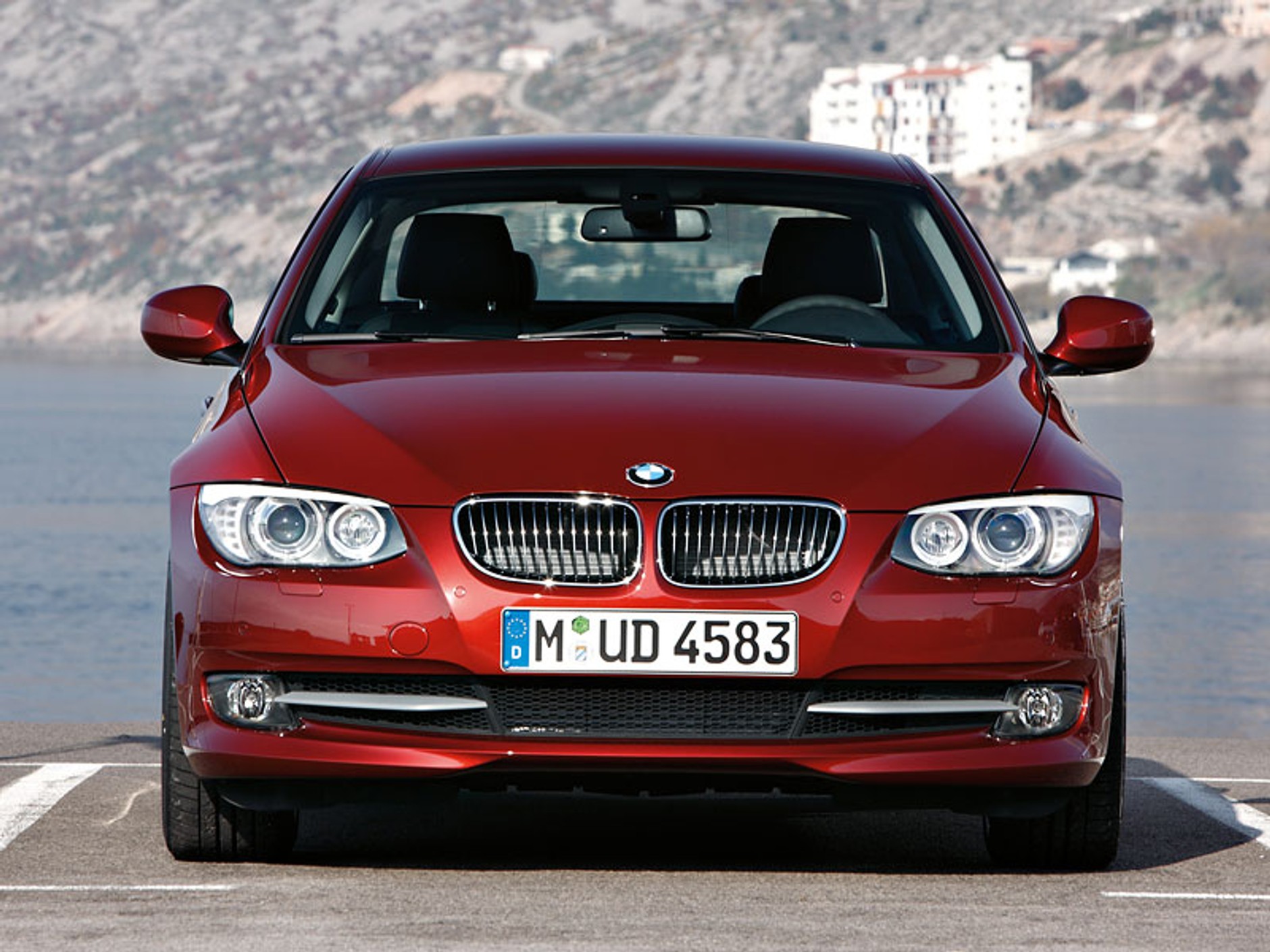 BMW: odnowiona Seria 3 w wersji coupe i cabrio