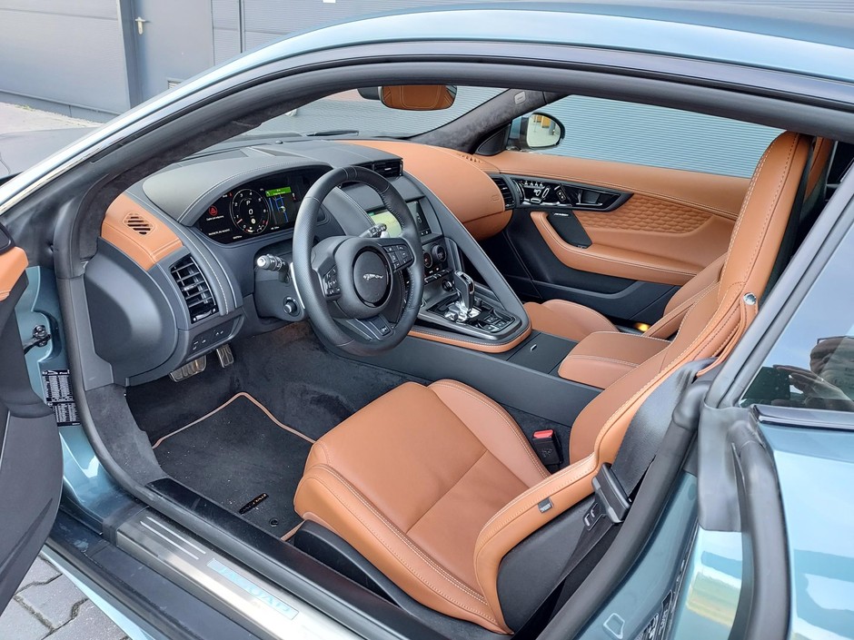 Jaguar F-Type R75