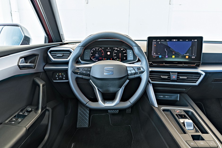 Seat Leon - kokpit
