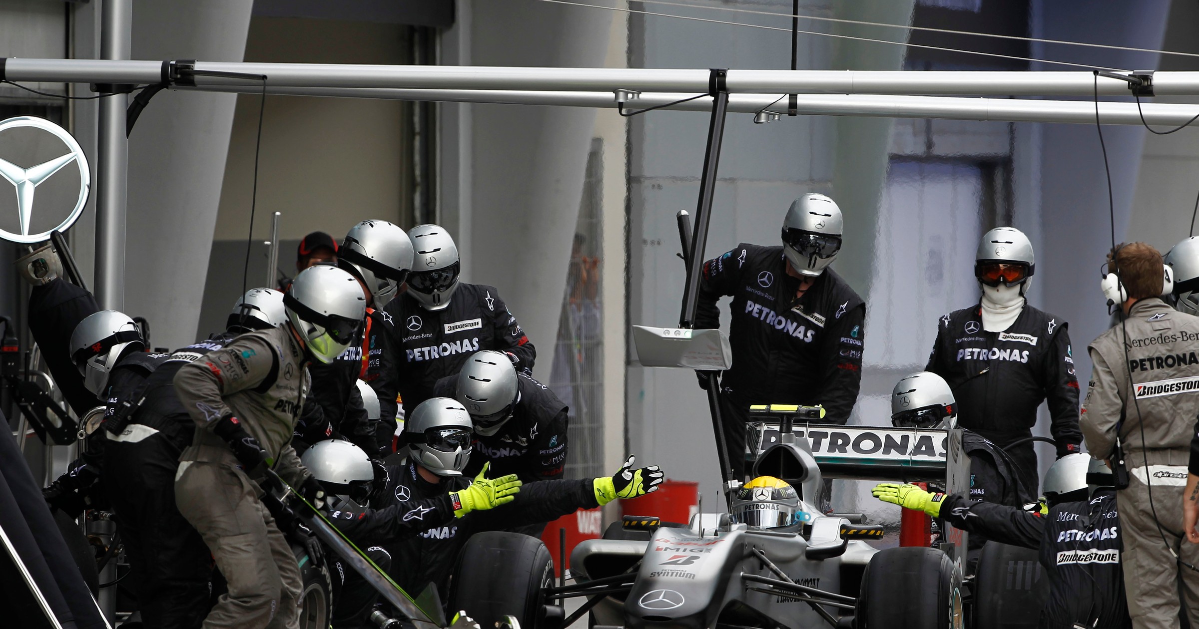 Grand Prix Hiszpanii 2010: szybkie Red Bulle, Kubica znów wysoko (2. trening)