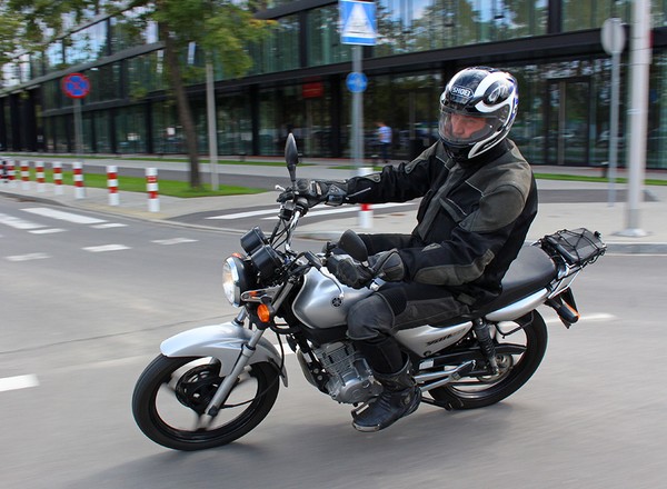 Chcesz kupić motocykl? Zobacz ile zapłacisz za ubezpieczenie