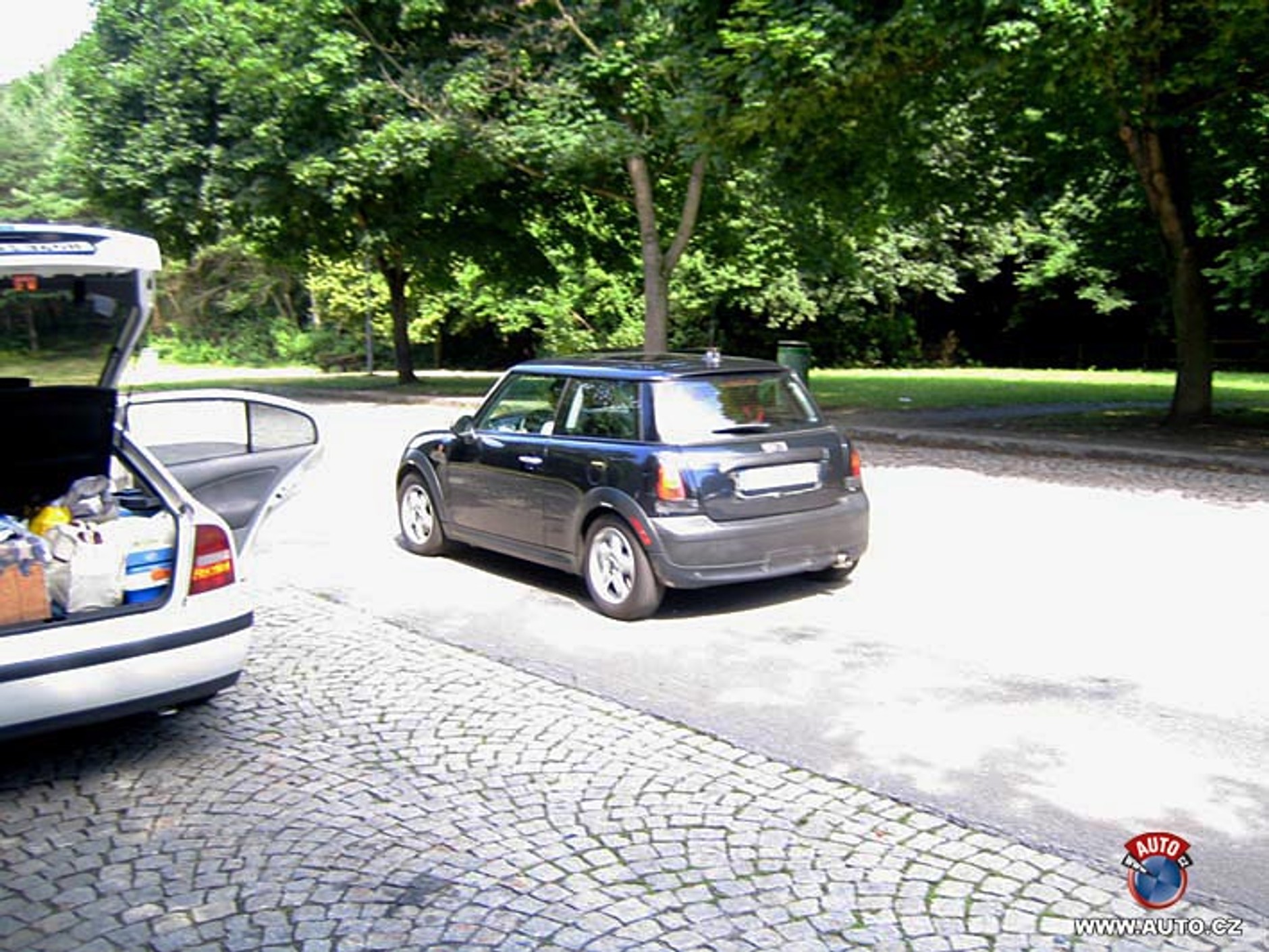 Zdjęcia szpiegowskie od naszego czytelnika: Nowe MINI w ruchu ulicznym