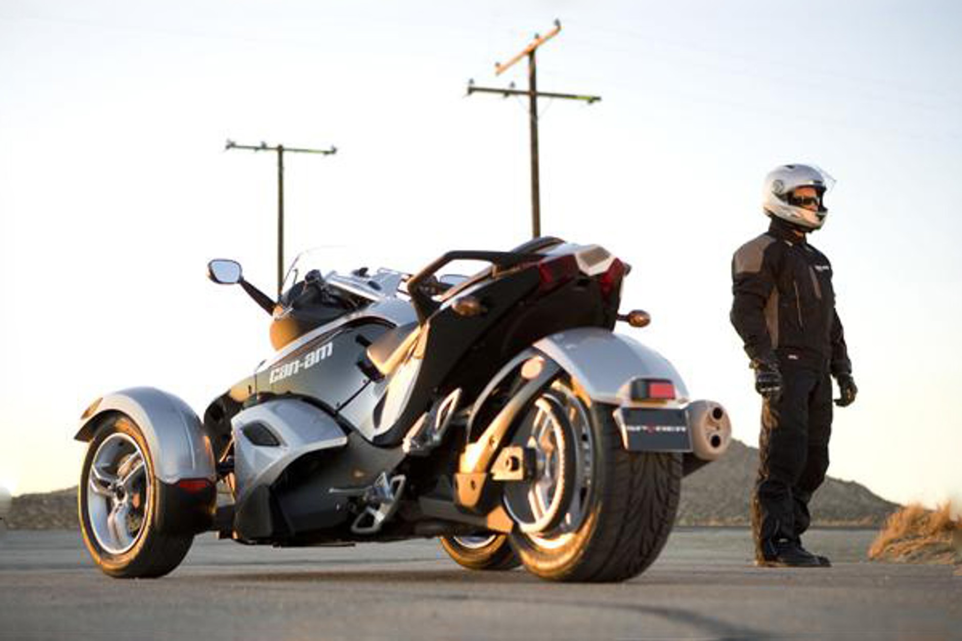 BRP Can-Am Spyder: nowy rozmiar roadstera