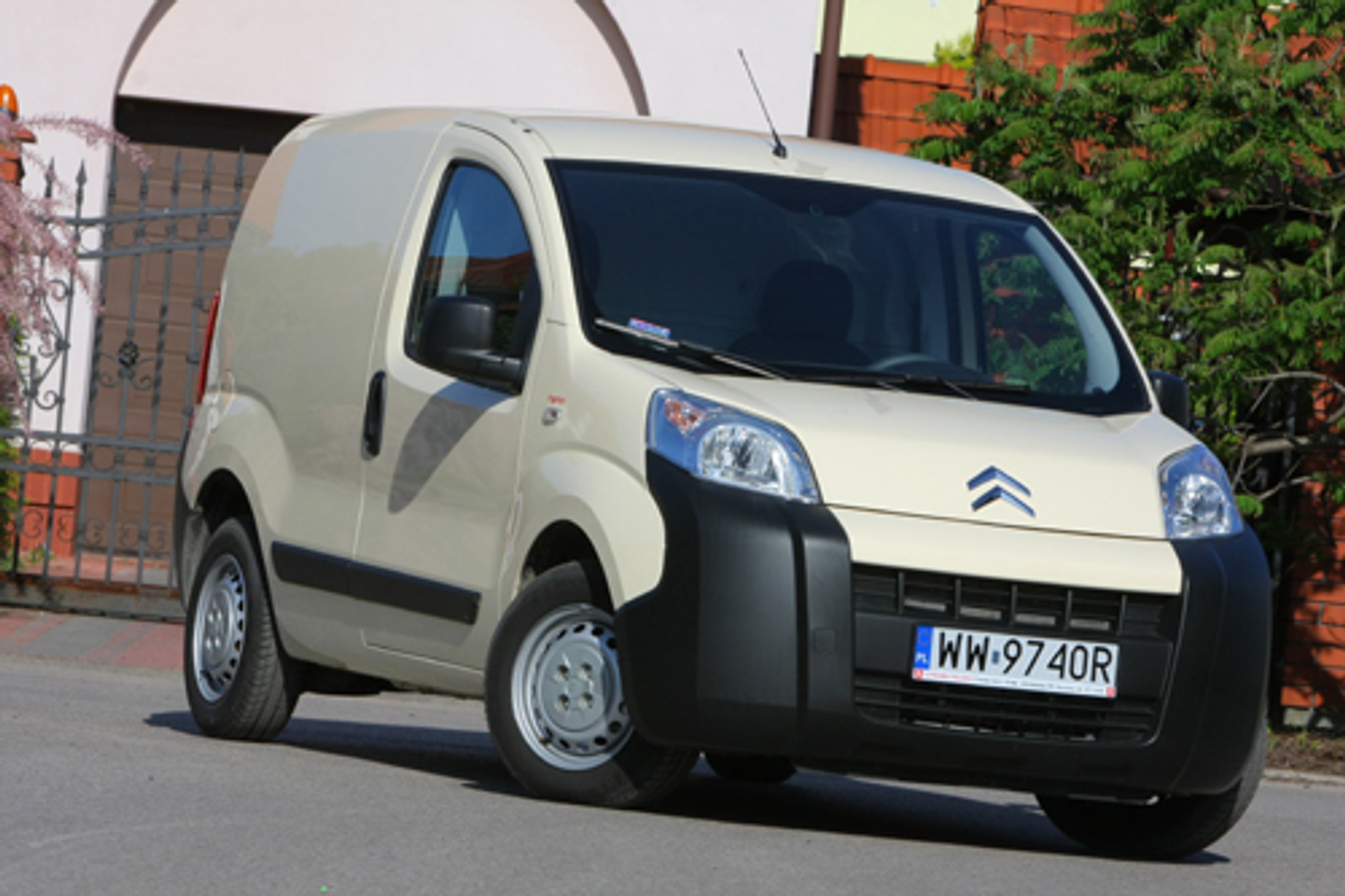 Citroen Nemo - Pękata miniaturka