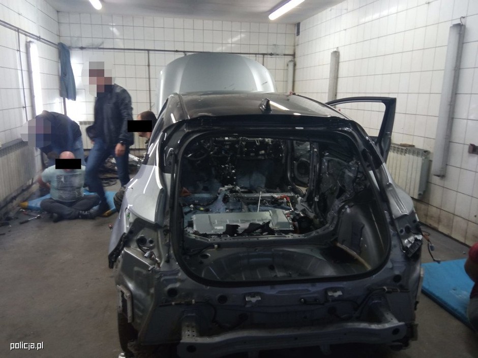 Czterech zatrzymanych, odzyskane Toyoty i części samochodowe