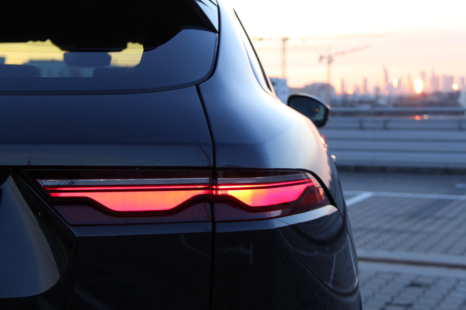 Jaguar F-Pace 2.0D R-Dynamic SE