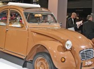 Paryż 2008: Citroën 2 CV świętuje swoje sześćdziesiąte urodziny