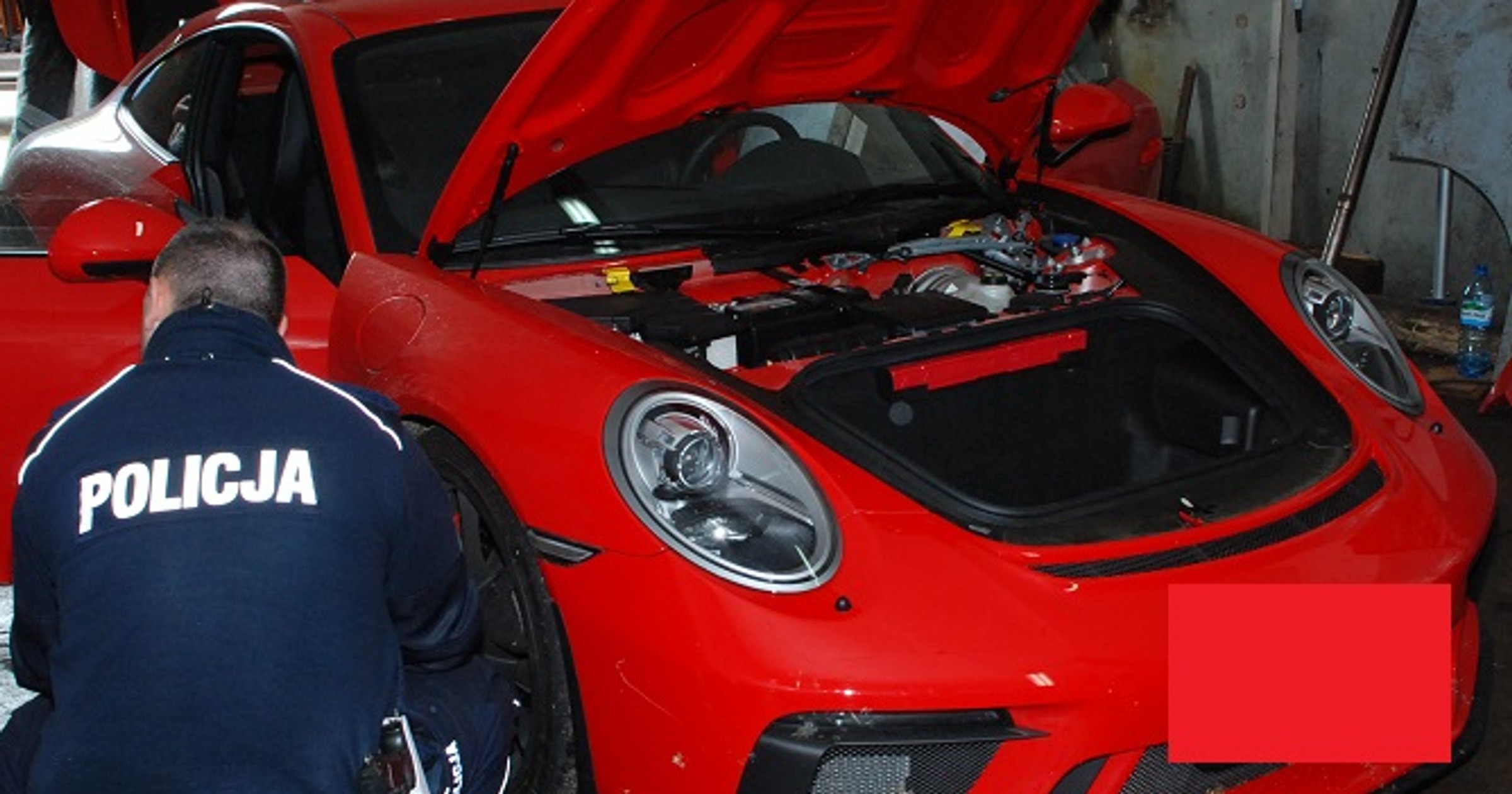 Policjanci odzyskali skradzione Porsche warte 700 tys. zł