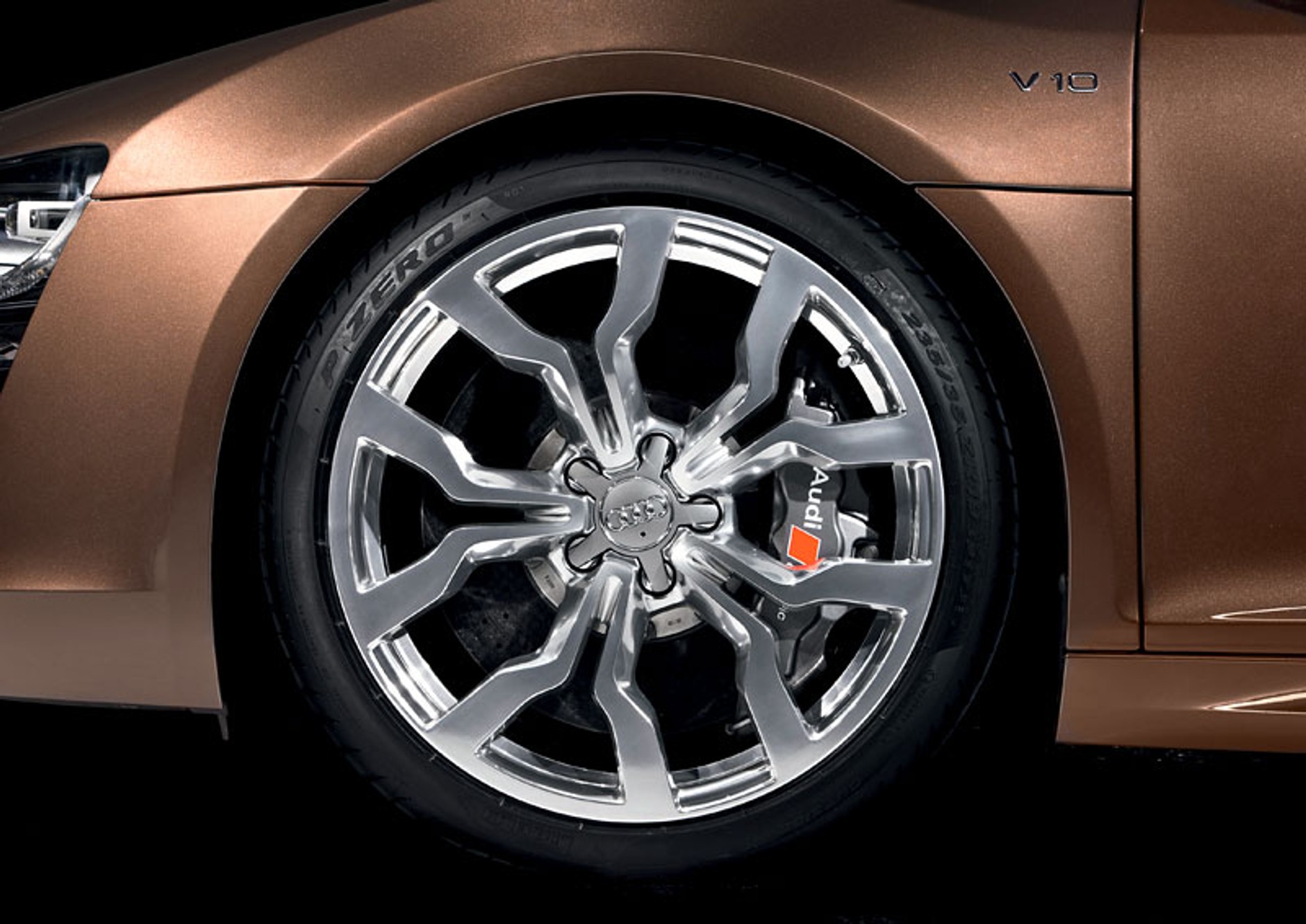 Audi R8 Spyder: V10 quattro inaczej