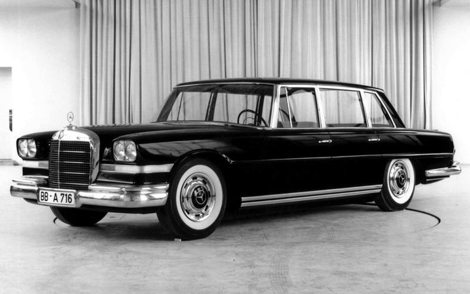 Mercedes-Benz 600