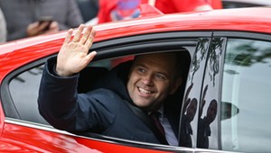 Zajrzałem do oświadczenia majątkowego Karola Nawrockiego, żeby sprawdzić, czym jeździ. Ciekawe