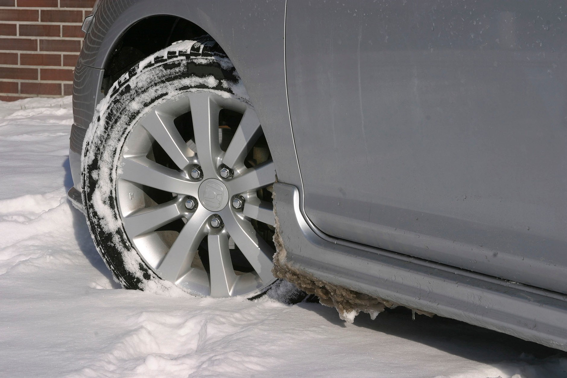 Trzęsie się kierownica w aucie, a potem przestaje