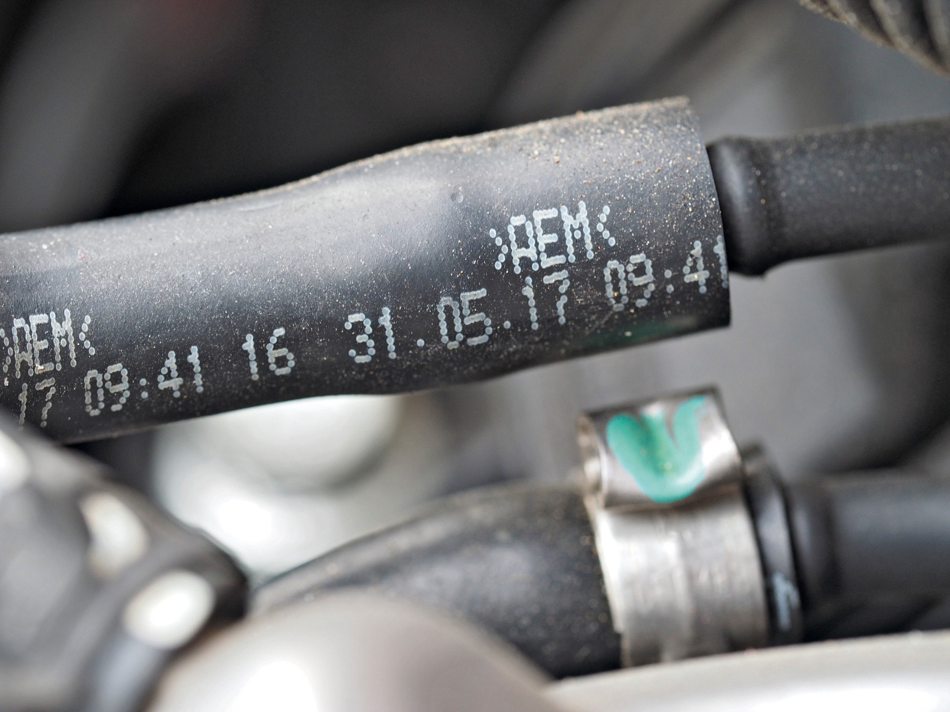 Zweryfikuj rok produkcji auta!