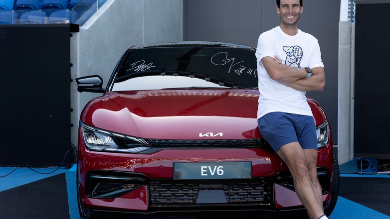 AO22 Rafael Nadal i Kia EV6