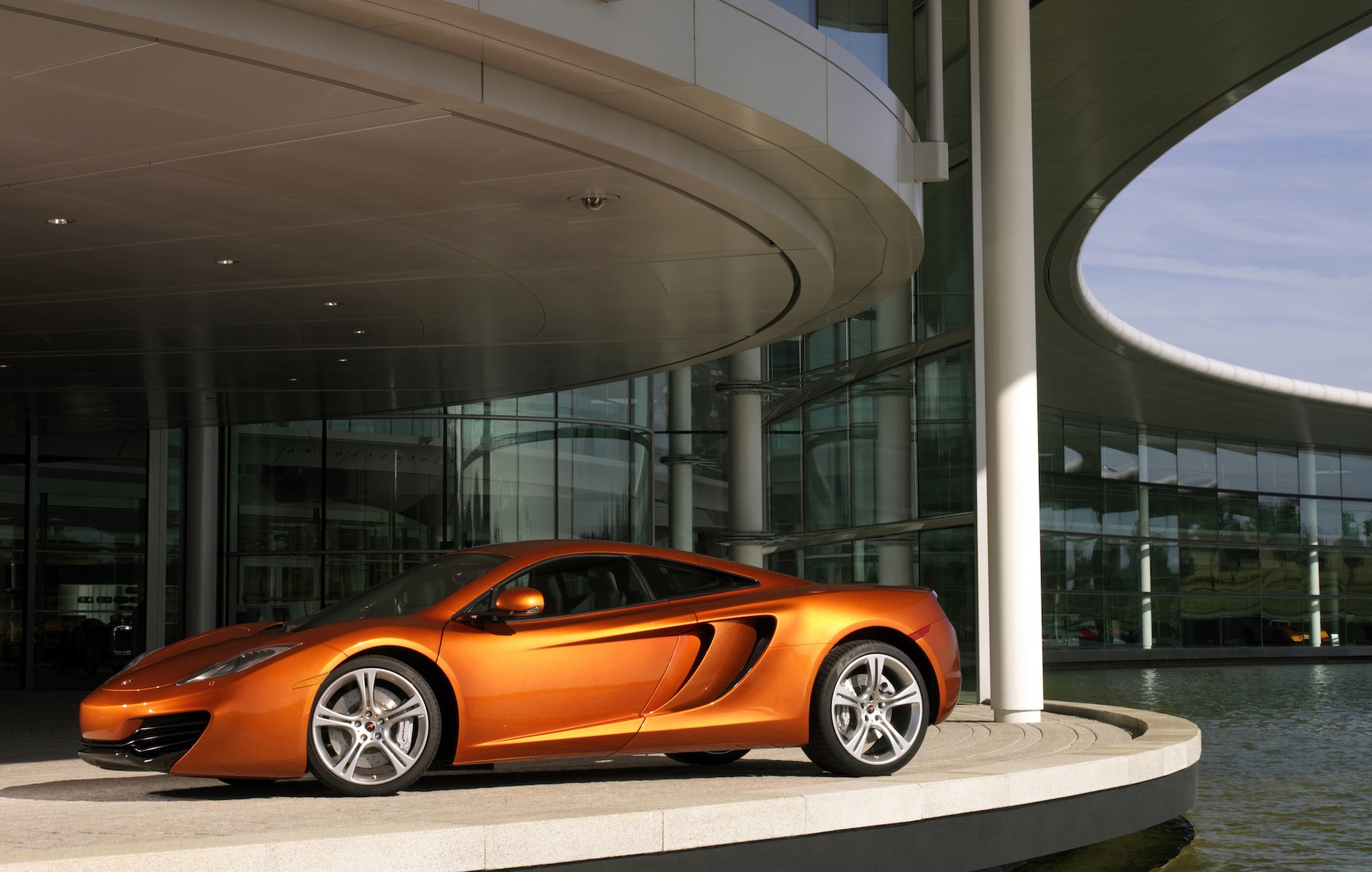 McLaren Technology Centre Woking