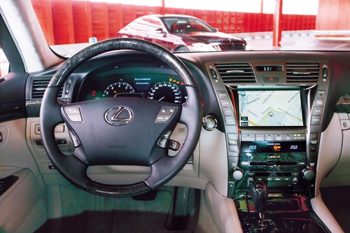 Lexus LS 460 - Najlepsza limuzyna świata?