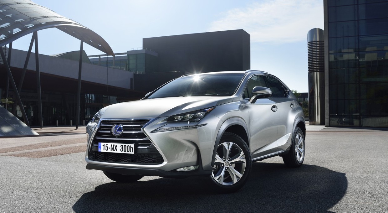 Lexus sprzedał milionową hybrydę