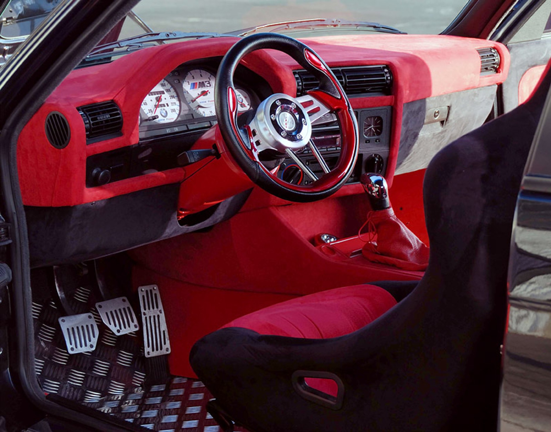 Garaż tunera: BMW 318is – forever young