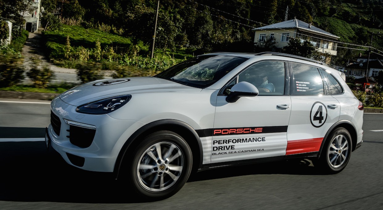 Porsche Cayenne na Kaukazie