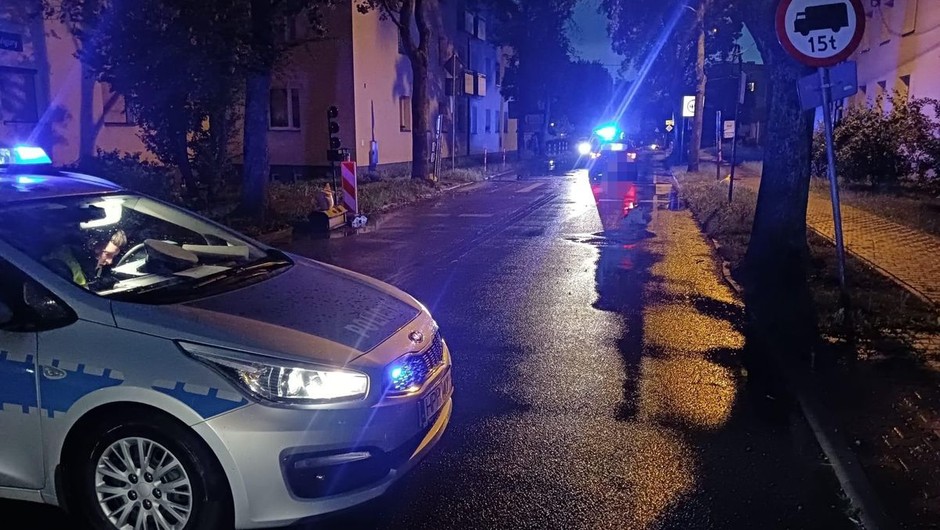 Obraz pochodzący z serwisu https://mikolow.policja.gov.pl/k15/informacje/wiadomosci/388695,Tragiczny-wypadek-w-Mikolowie.html