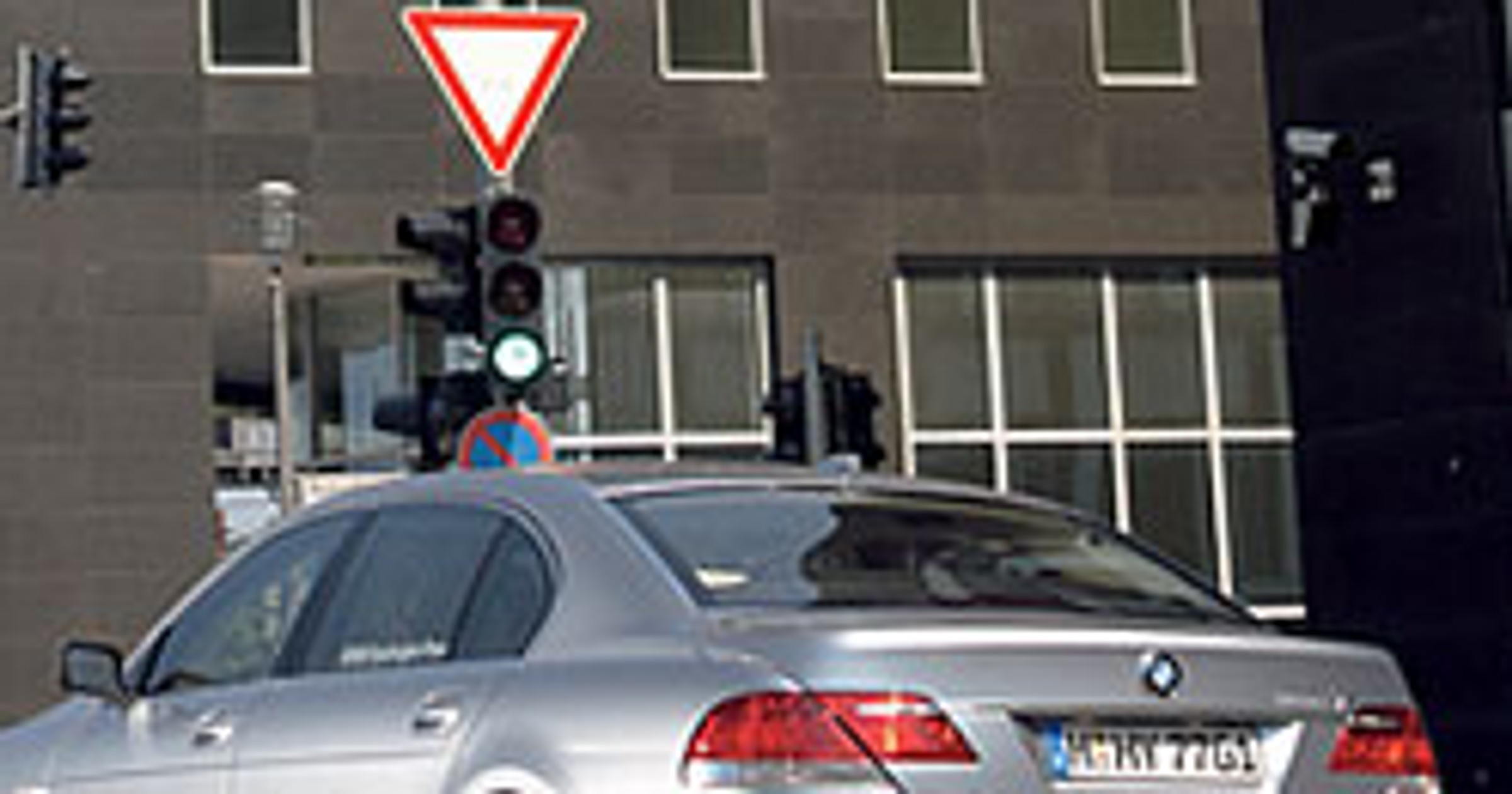 Wodorowa limuzyna BMW – popyt większy od podaży