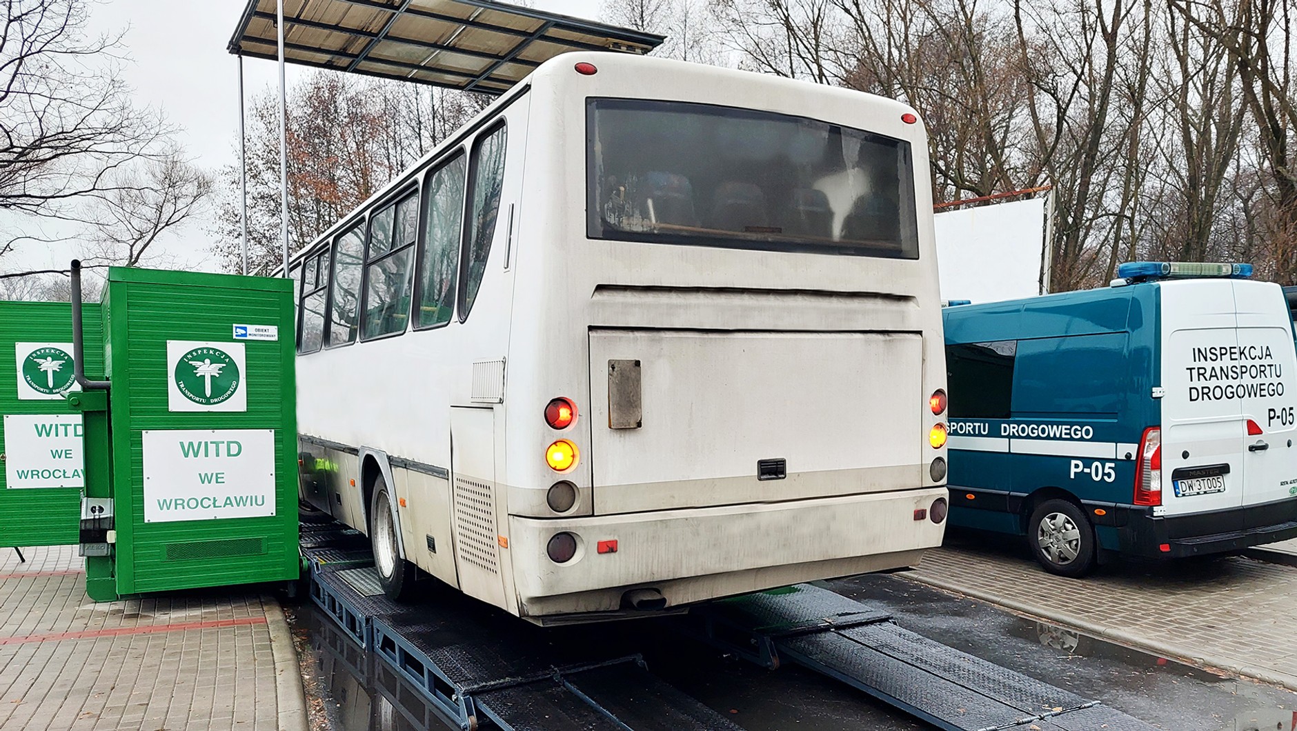Inspektorzy ITD wycofali z ruchu połowę ze skontrolowanych autobusów