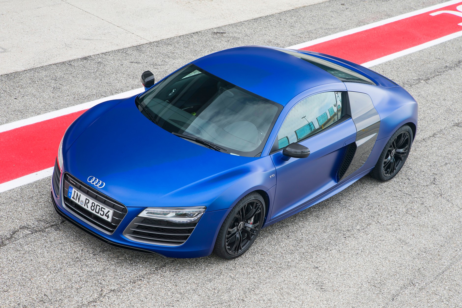 Jak jeździ nowe Audi R8?