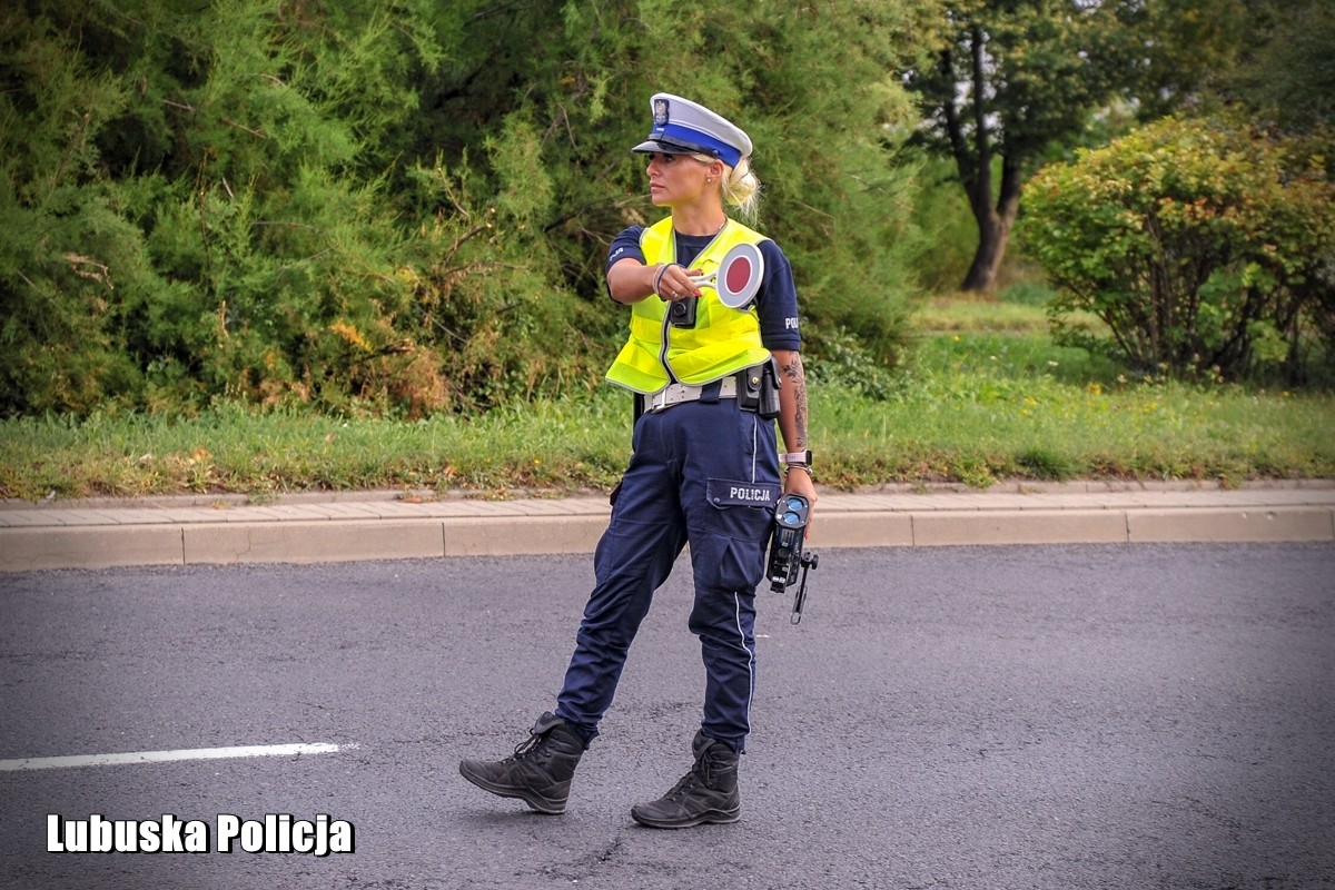 Podczas powrotów z wakacji policjanci szczególną uwagę będą przykładać do przestrzegania limitów prędkości