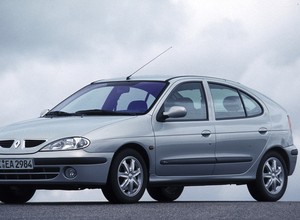 Który 10-letni kompakt warto kupić?