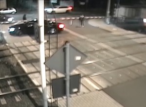 Kolejna bardzo niebezpieczna sytuacja na przejeździe w Puszczykowie
