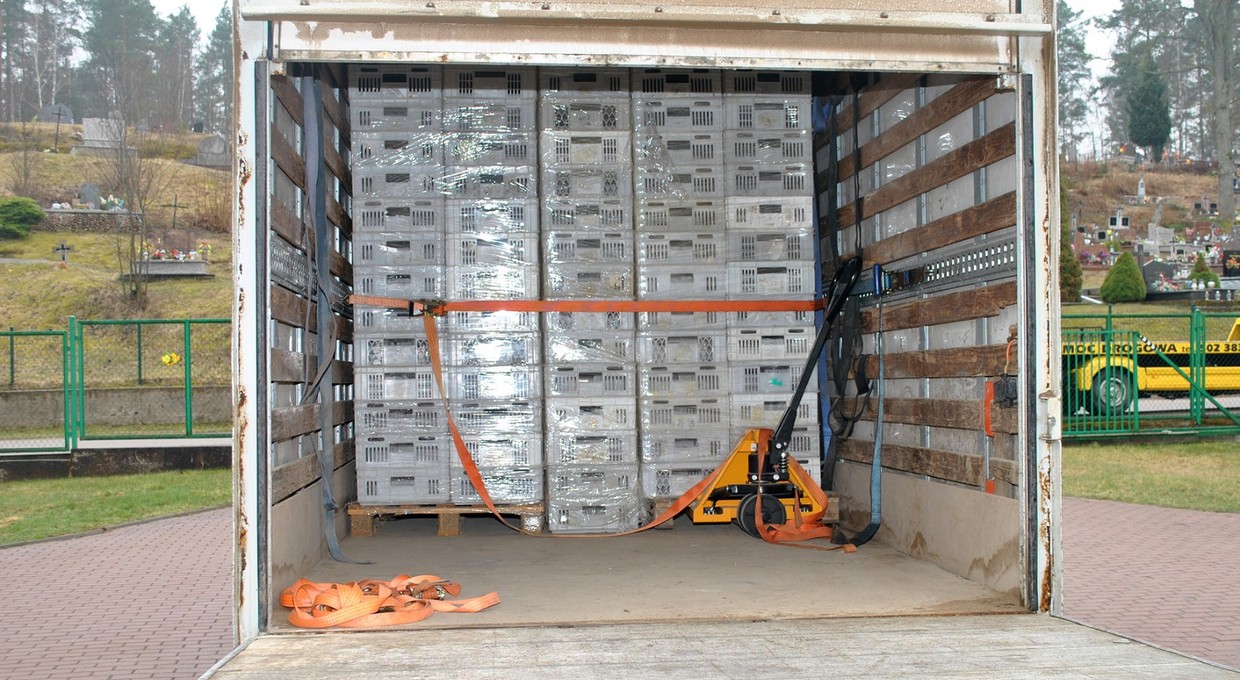 Strażnicy nie mylili się. W pojeździe była podwójna ściana