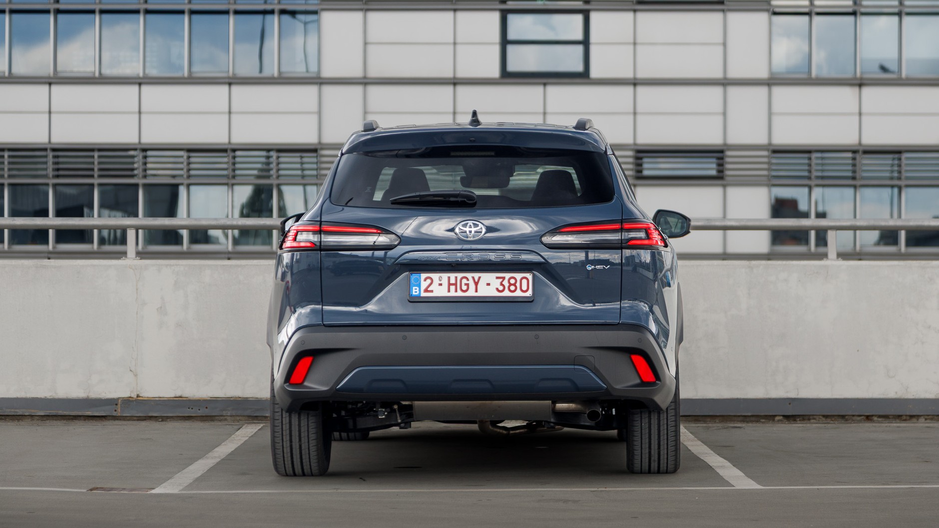 Toyota Corolla Cross Executive 2.0 Hybrid Dynamic Force 178 KM AWD-i e-CVT