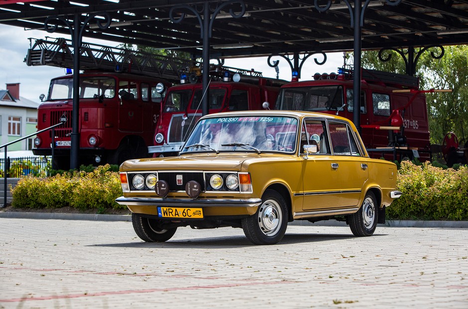 Polski Fiat 125p 1500 kontra Łada 1500 - tak podobne, a jednak tak różne