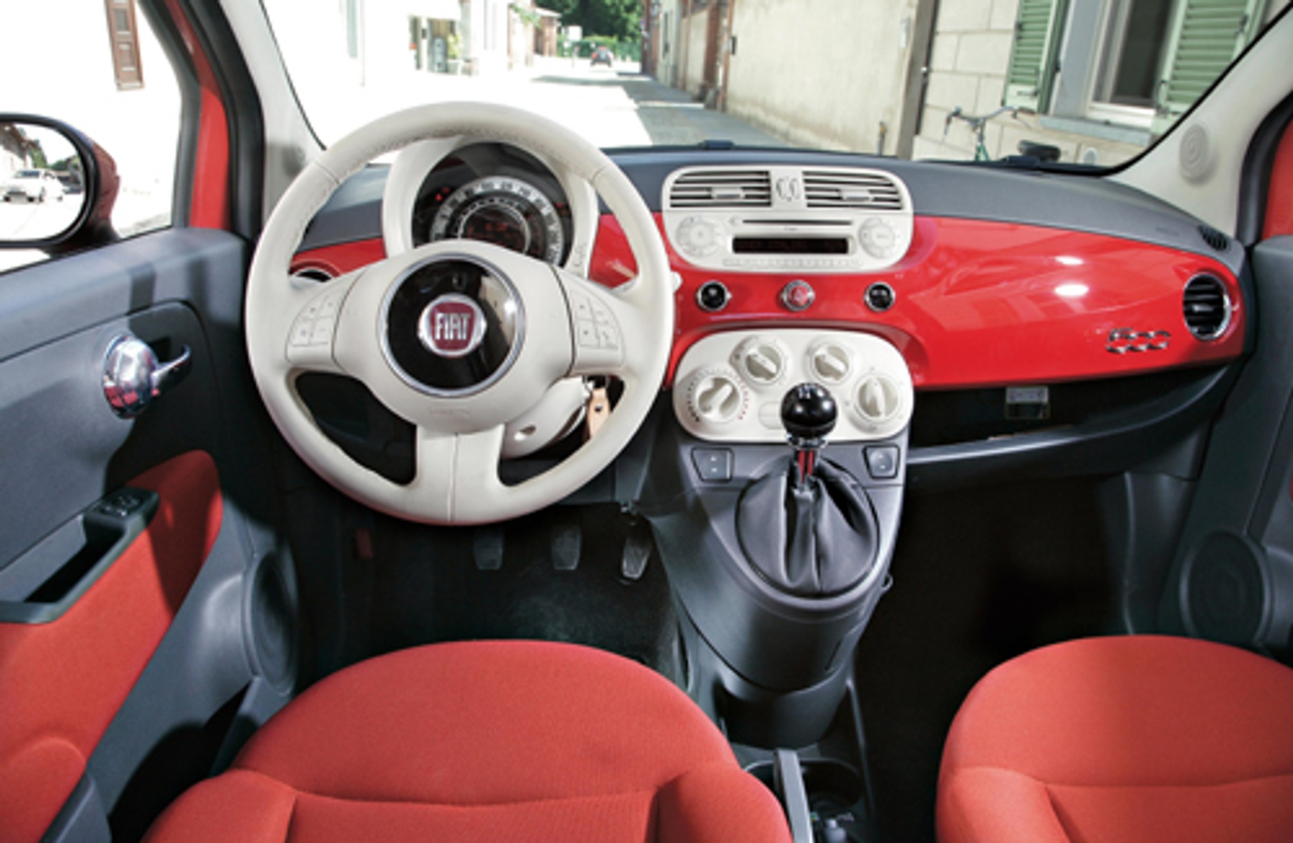 Fiat 500 &amp; Mini One - Ikona kontra ikona