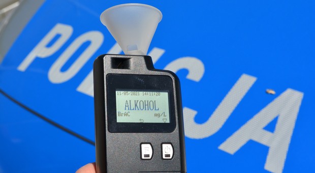 Zatrzymali go za jazdę po alkoholu, choć nic nie pił. Wydmuchał 0,09