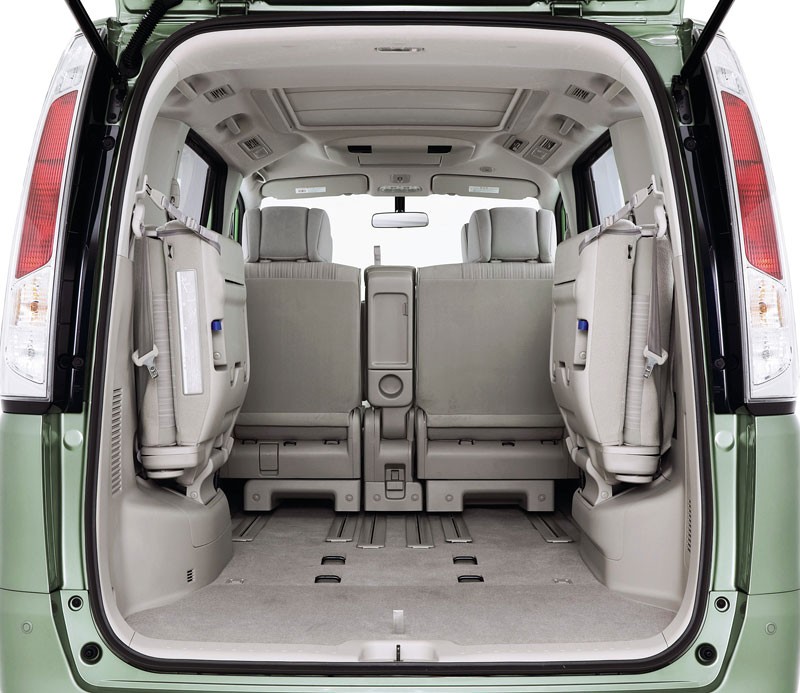 Nissan Serena w nowej odsłonie