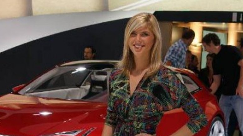 Gorąca relacja z PARIS MOTOR SHOW 2010