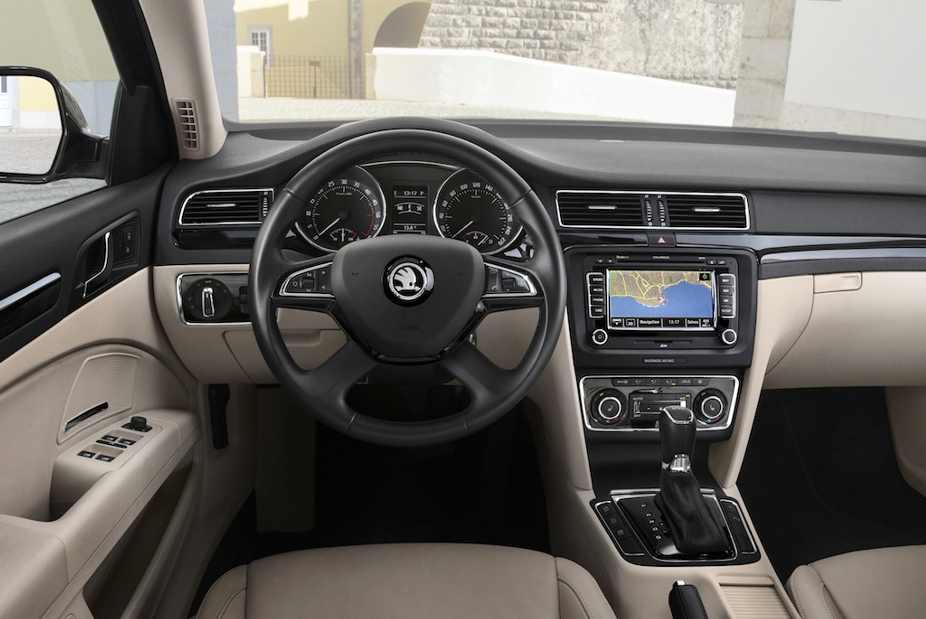 Skoda Superb Laurin&amp;Klement: luksus z Czech