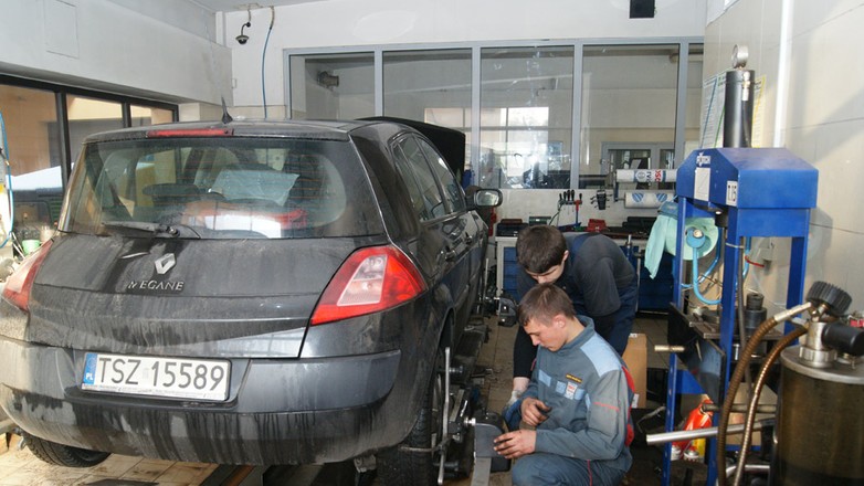 Naprawimy Ci Auto: zajęliśmy się Mégane’em i Vectrą