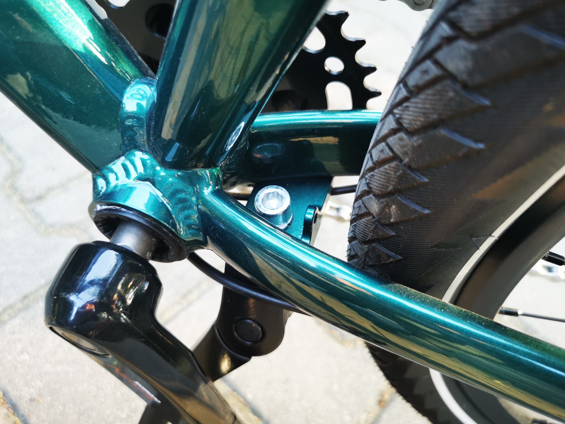 Rower miejski BMW: suport "na kwadrat"