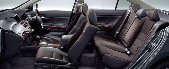 Honda Inspire: nowy sedan debiutuje na rynku japońskim