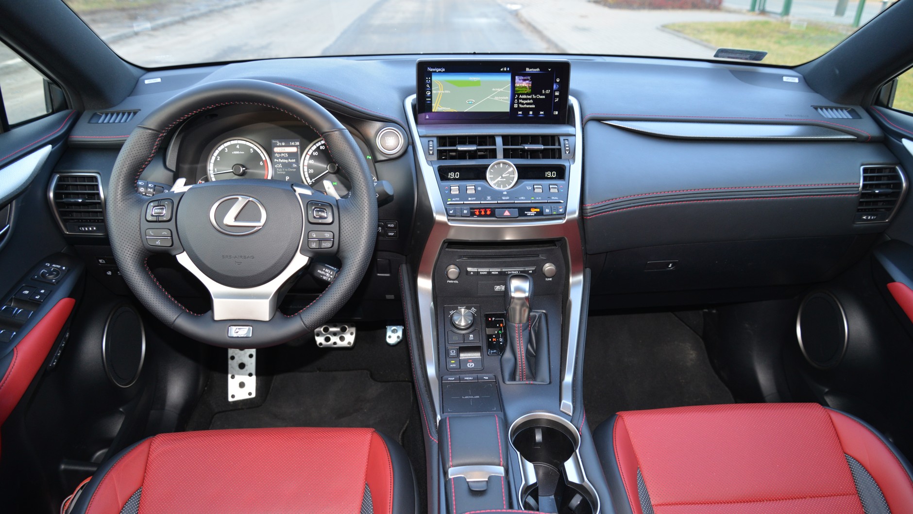 Lexus NX 300
