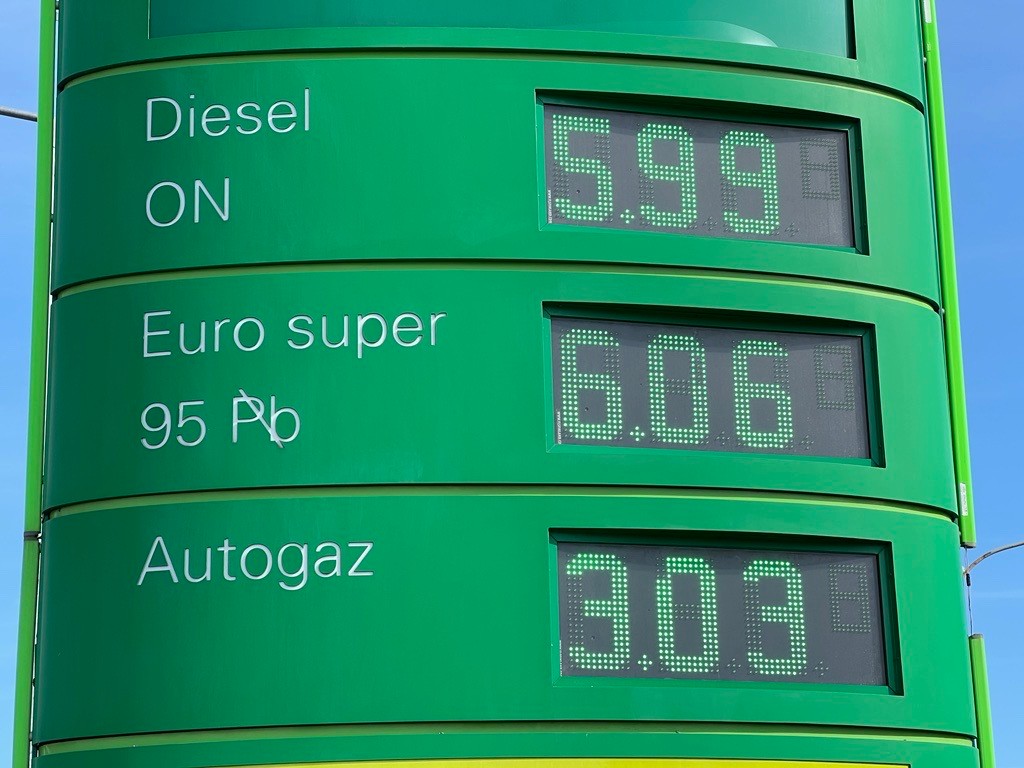 Ceny na stacji paliw w Warszawie 20 września 2023 r