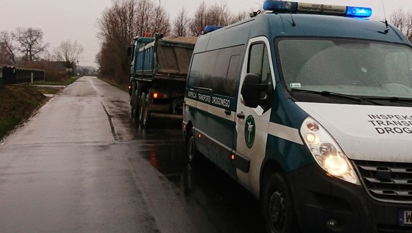 Wywrotka piach 22122020