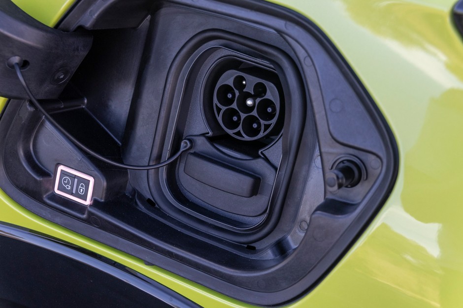 2024 Peugeot E-208