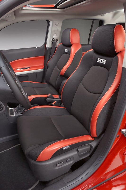 Chevrolet HHR SS: oficjalne informacje o ostrym modelu na rok 2008